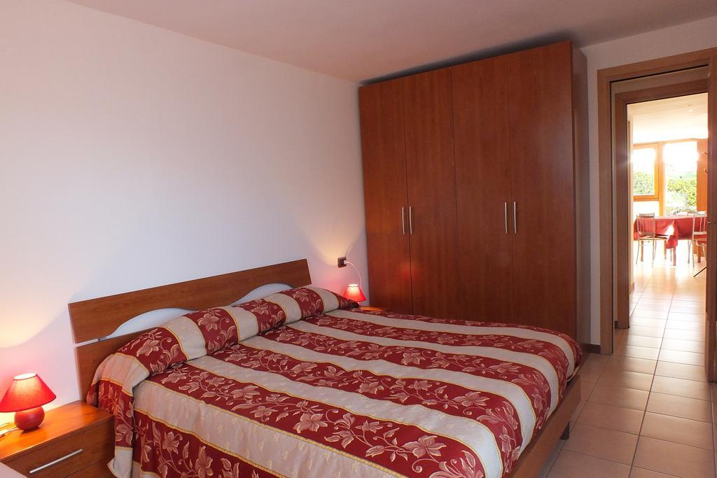 Apartamento Acero Rosso Bellagio Habitación foto