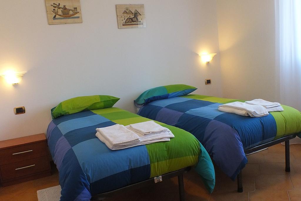 Apartamento Acero Rosso Bellagio Habitación foto